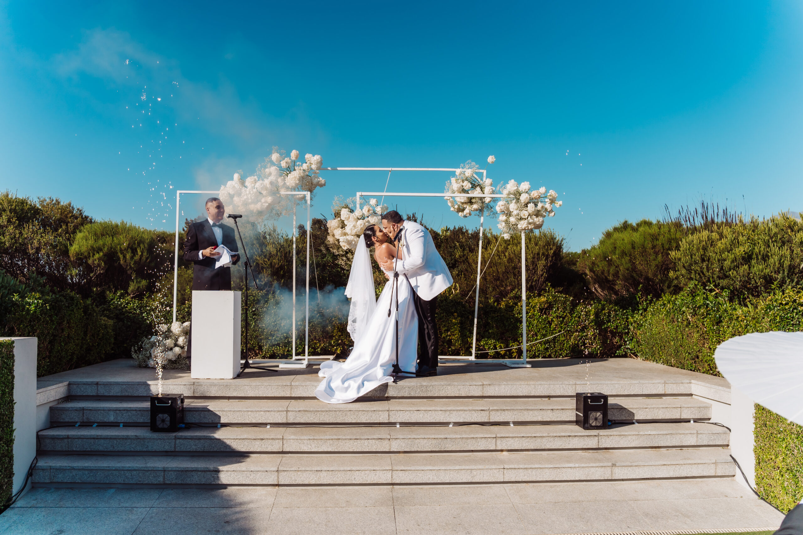 wedding couple at Cavalli Estate in Stellenbosch